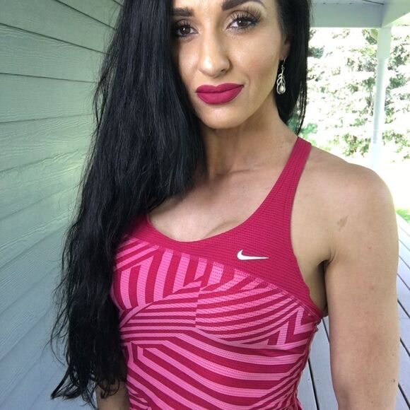 Nike Tops - Nike fitness top built in sports bra pink